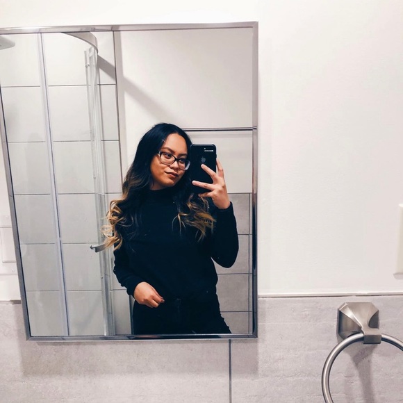 🖤 Long Sleeve Turtle Neck Top - Picture 8 of 8